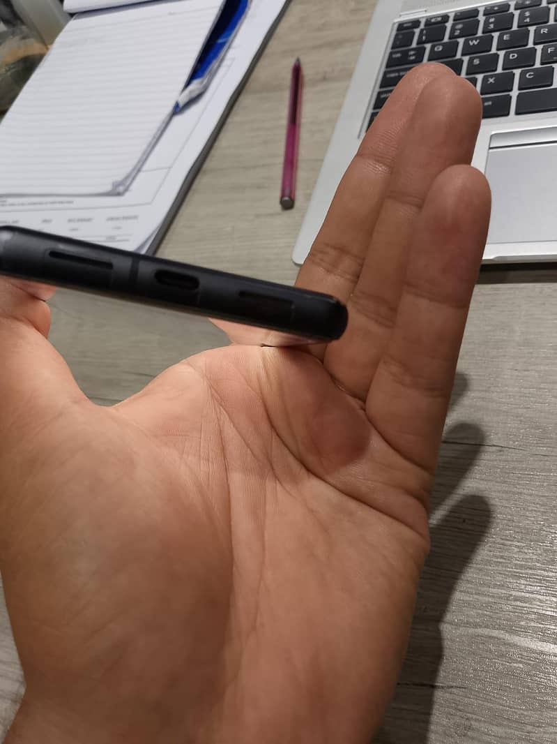 Google Pixel 7 4