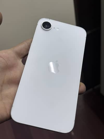 Apple iPhone 16e Factory Unlock 
