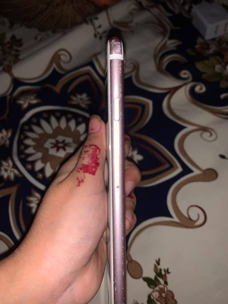 Apple iPhone 7 Plus 2