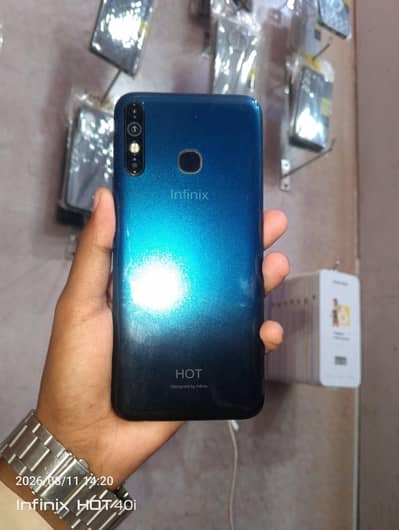 Infinix Hot 8
