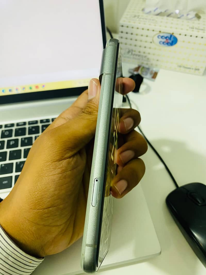 Google Pixel 8 2