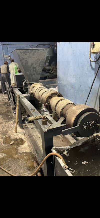 Plastic recycling Dana Extruder machine Dana Cutter