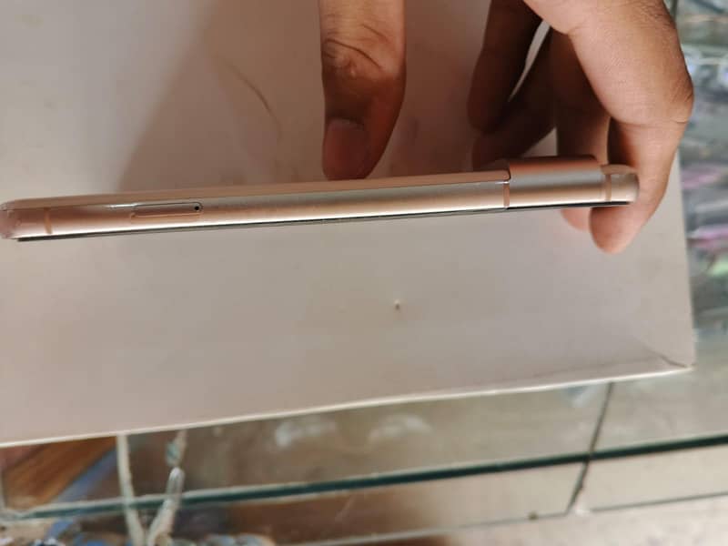 Google Pixel 8 0