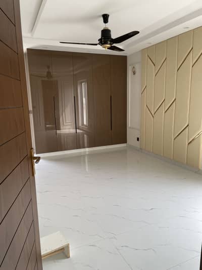1 Kanal Beautiful House Available For Sale Near Fortress Stadium