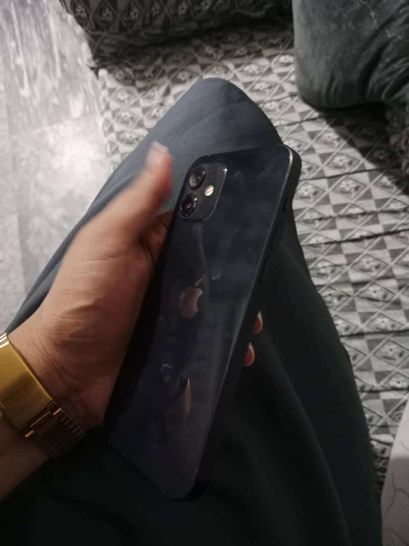Apple iPhone 12 3