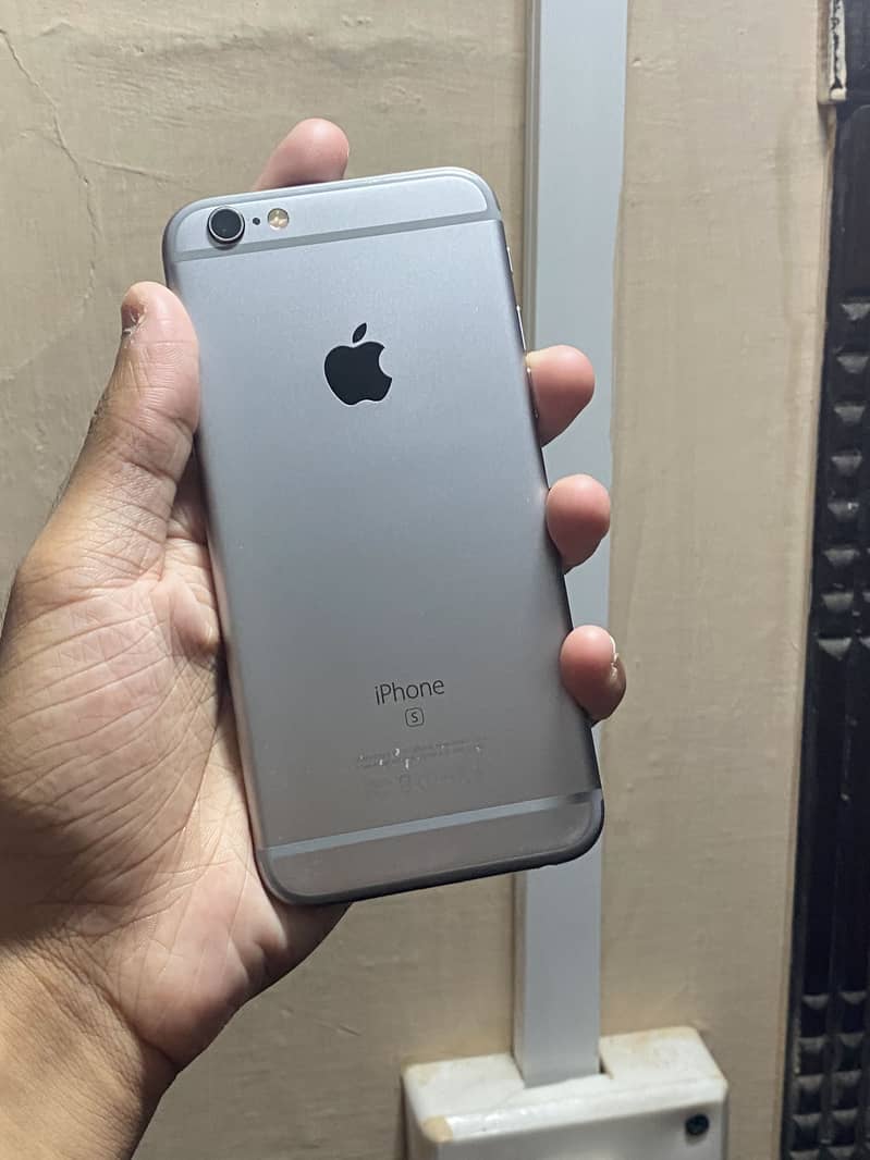Iphoen 6s 3