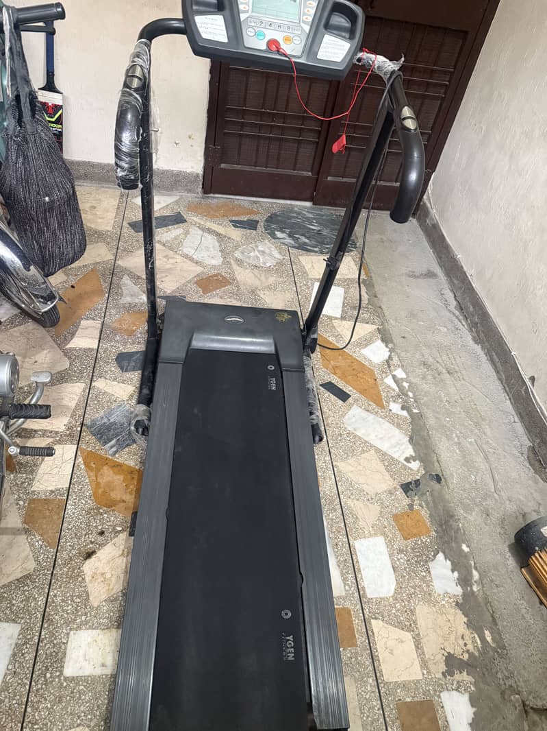 Used treadmill 1