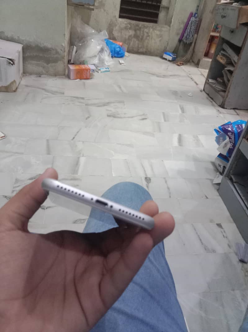 Apple iPhone 7 Plus 2
