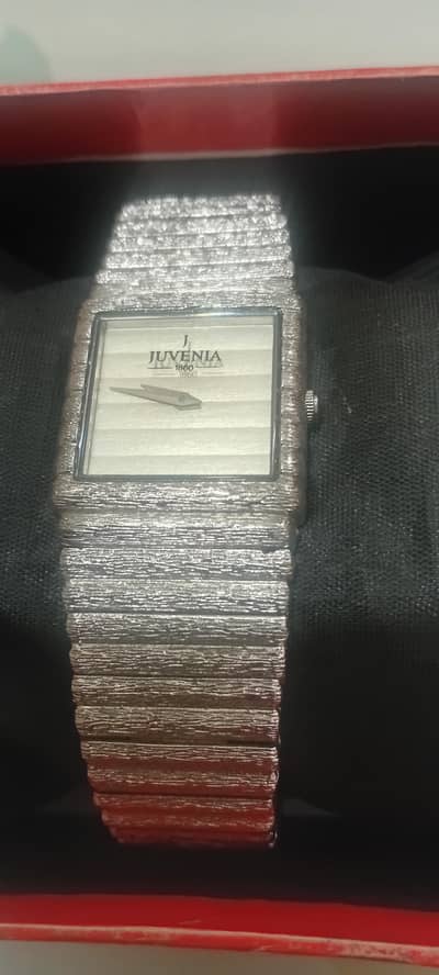 orignal vintage juvenia watch