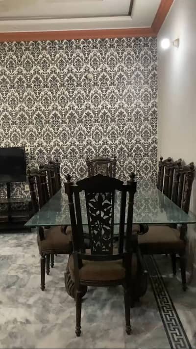 8 sitting dining table