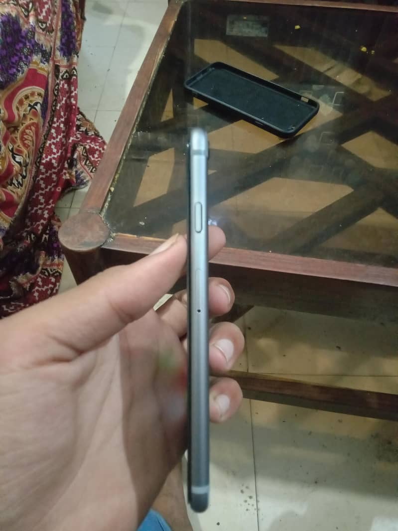 Apple iPhone 6S 2