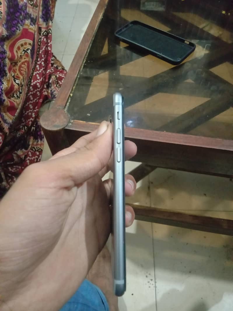 Apple iPhone 6S 3
