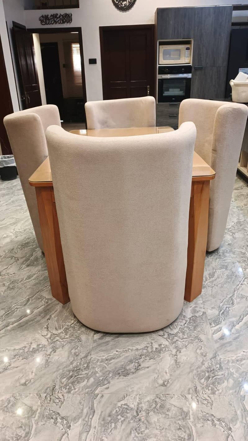 dinning table 4