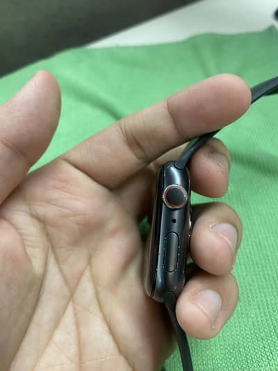 Apple watch 6 44 mm with charger