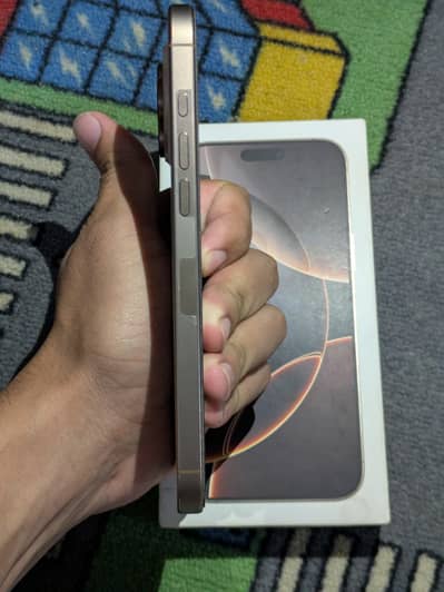 Apple iPhone 16 Pro Max