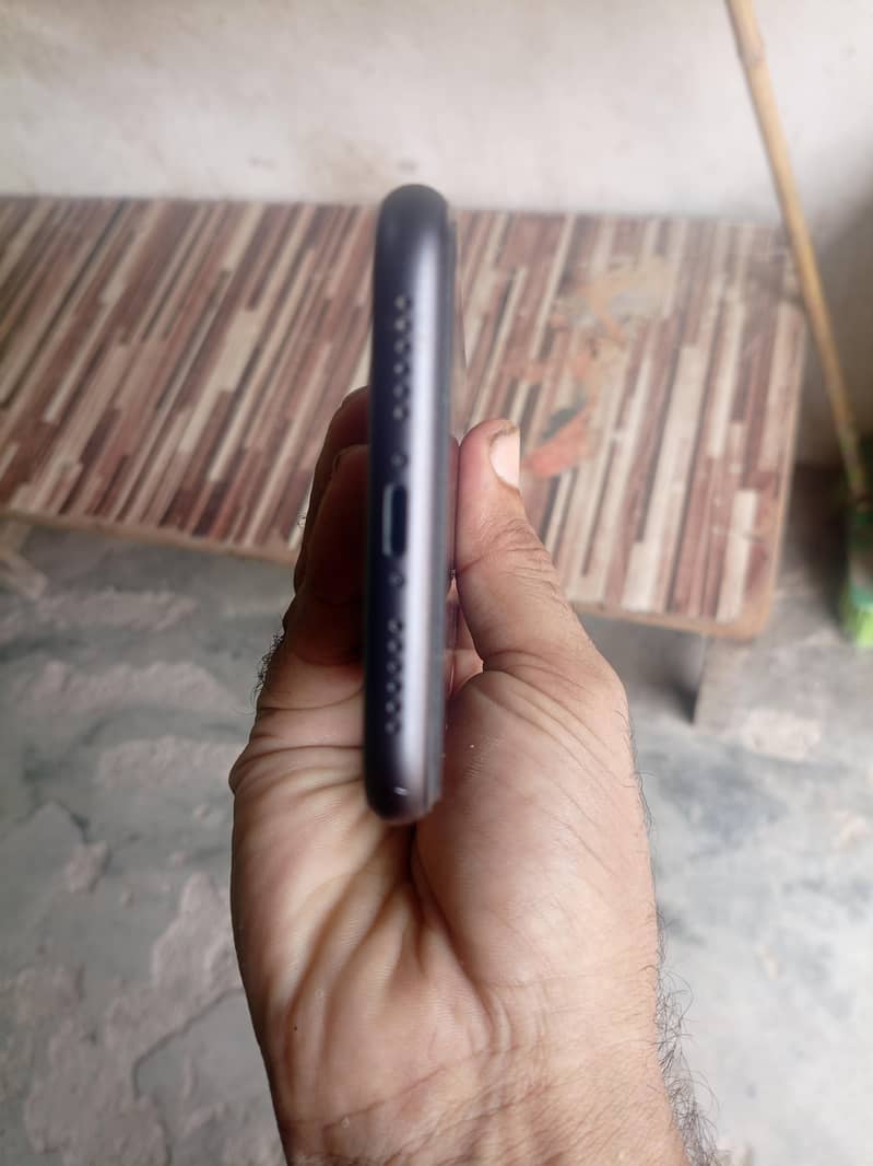 Apple iPhone 11 1
