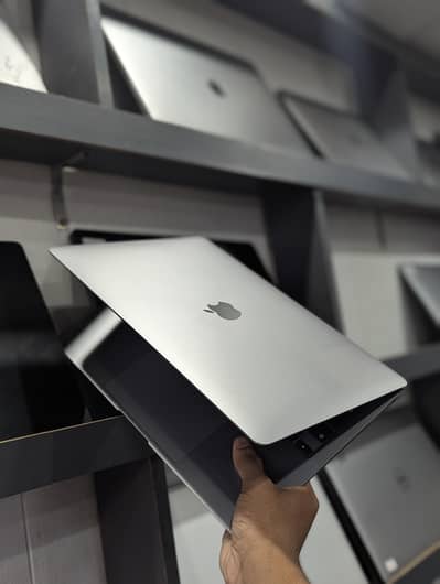 MacBook Air M1 - 8GB RAM - 256GB SSD