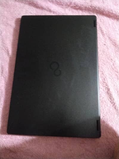 i7  ram 4 gp storage 128 gp  time by time condition charger original
