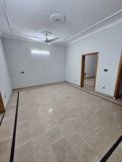 E-11/4 10 marla upper portion available for rent in e11 Islamabad