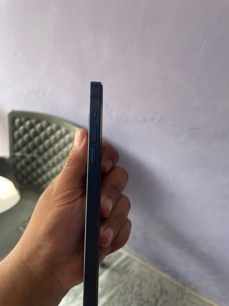 iPhone 12 2