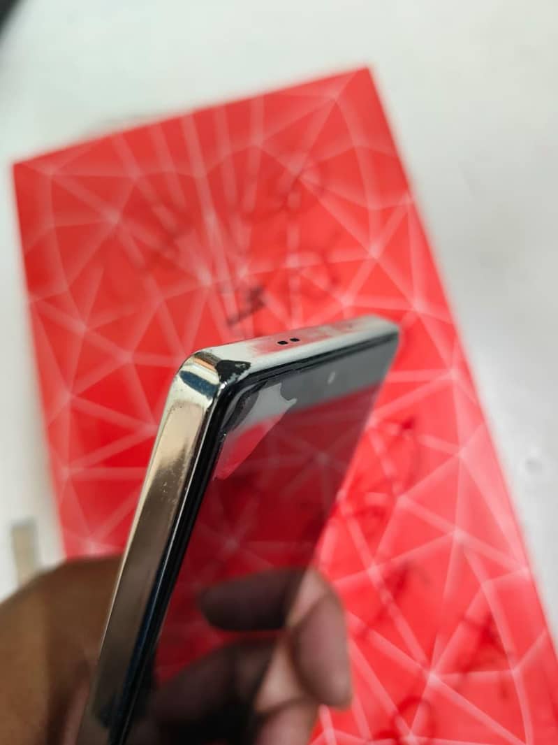 Apple iPhone 7 0
