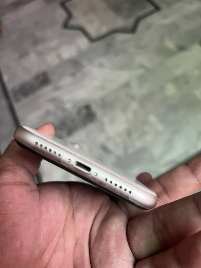 Apple iPhone 11 2