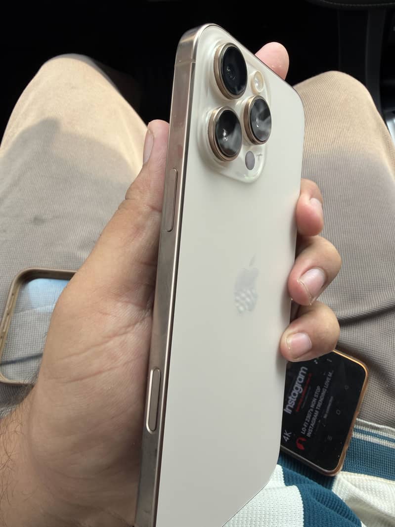 Apple iPhone 16 Pro Max 3