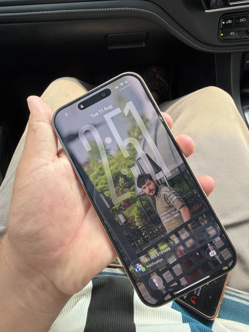 Apple iPhone 16 Pro Max 4