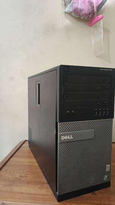Gaming  PC and LCD for Sale – NVIDIA Quadro P620 2GB | 8GB RAM | SSD
