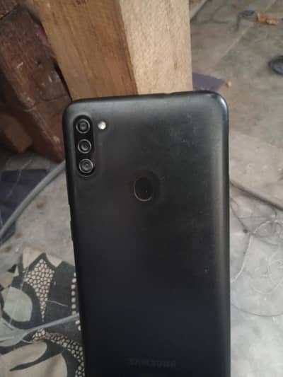 Samsung Mobile M11