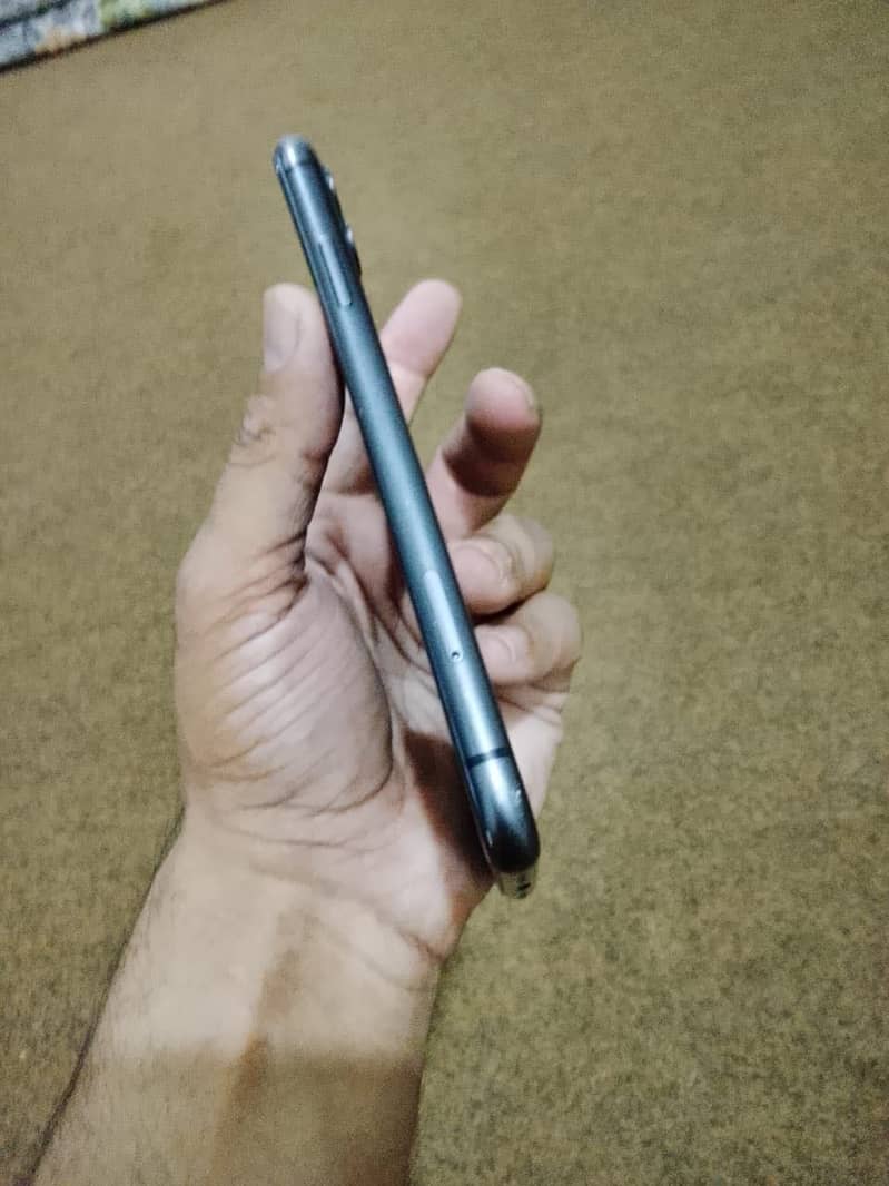Apple iPhone 11 1