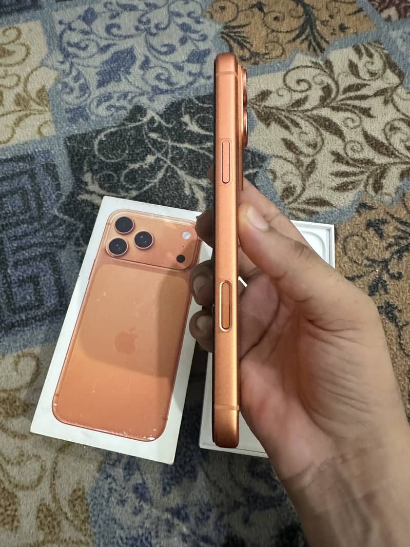 iPhone 17 Pro Max 2