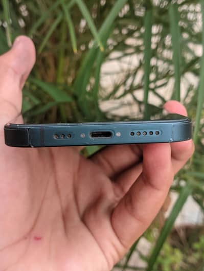 Apple iPhone 13 waterpack