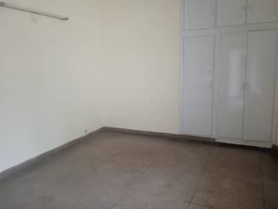 10 Marla Upper Portion Available For Rent In Main Cantt.