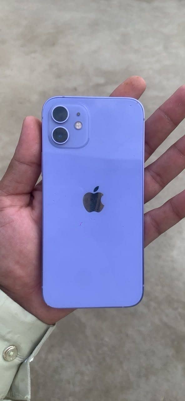 Apple iPhone 12 3