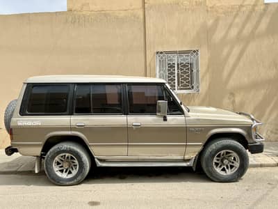 Mitsubishi Pajero 1986