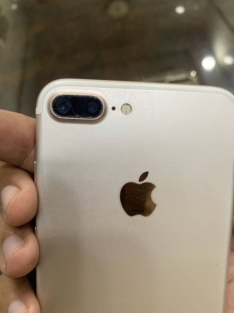Apple iPhone 7 Plus 2