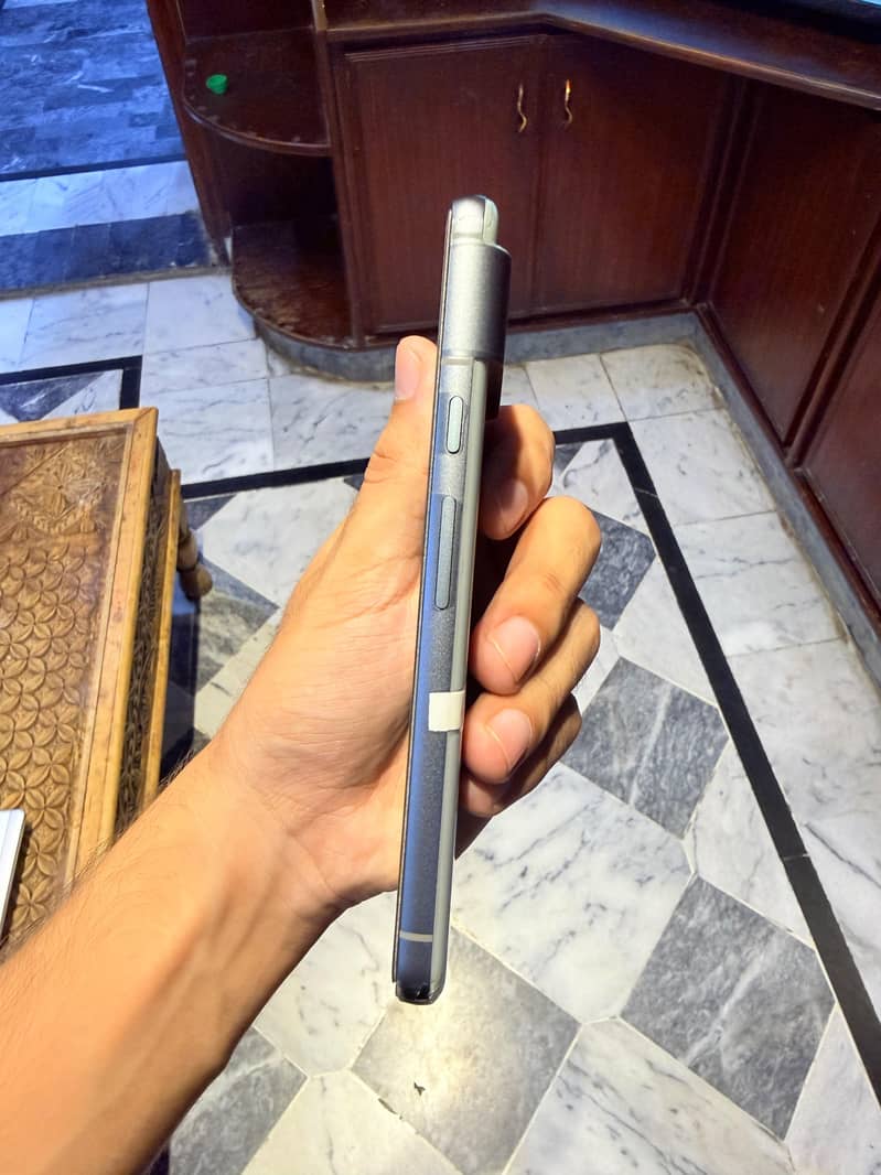Google Pixel 8 3