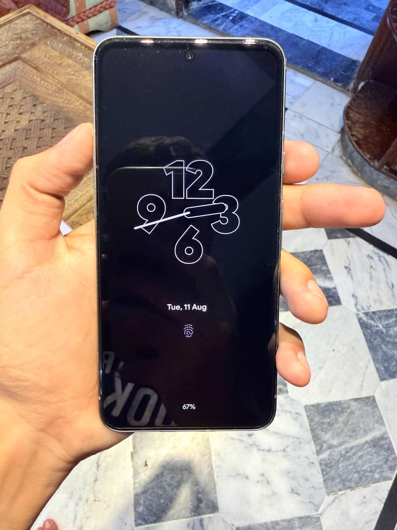 Google Pixel 8 4