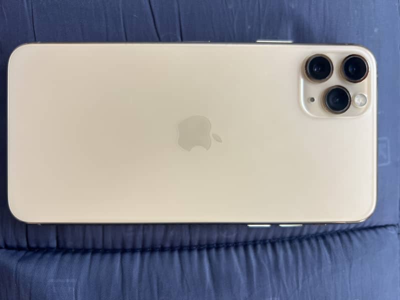 Apple iPhone 11 Pro Max 4