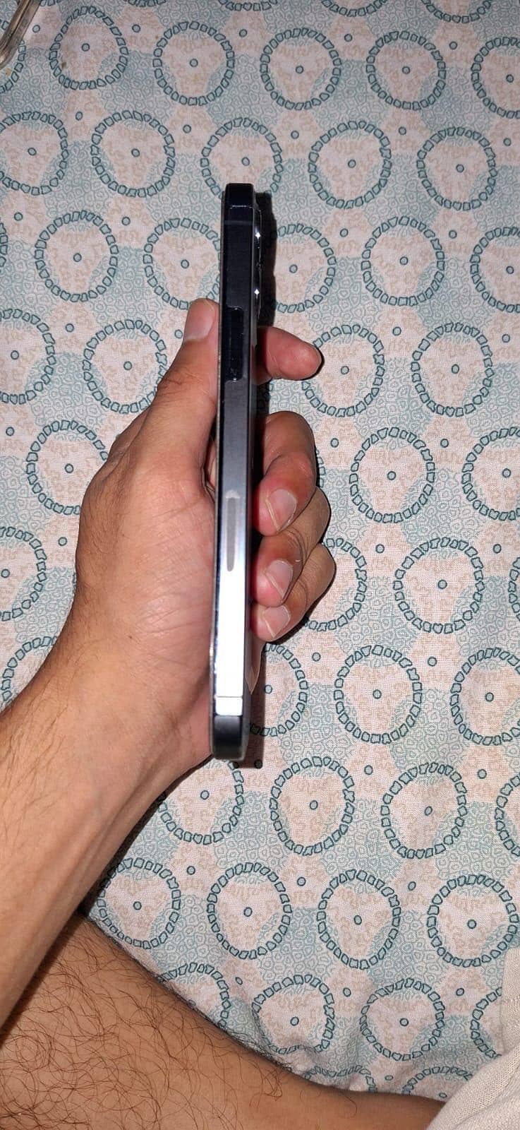 Apple iPhone 12 Pro 2