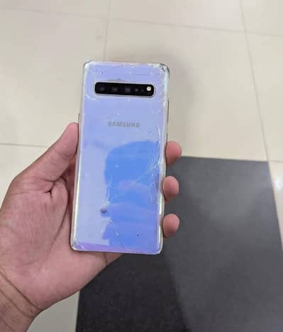 mobile for sale s10 5G condition 10/8 water pack ram 8GB storage 256GB