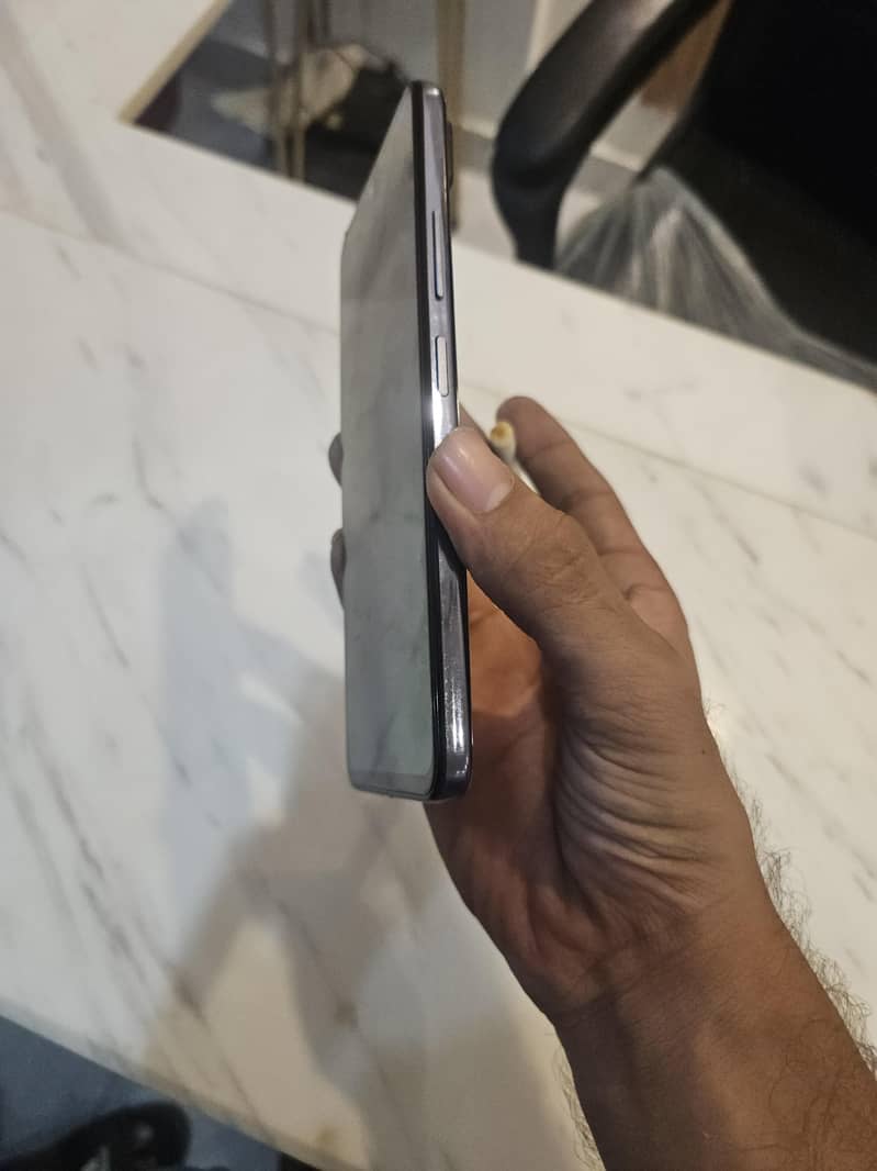  Infinix ZERO X Pro — 2