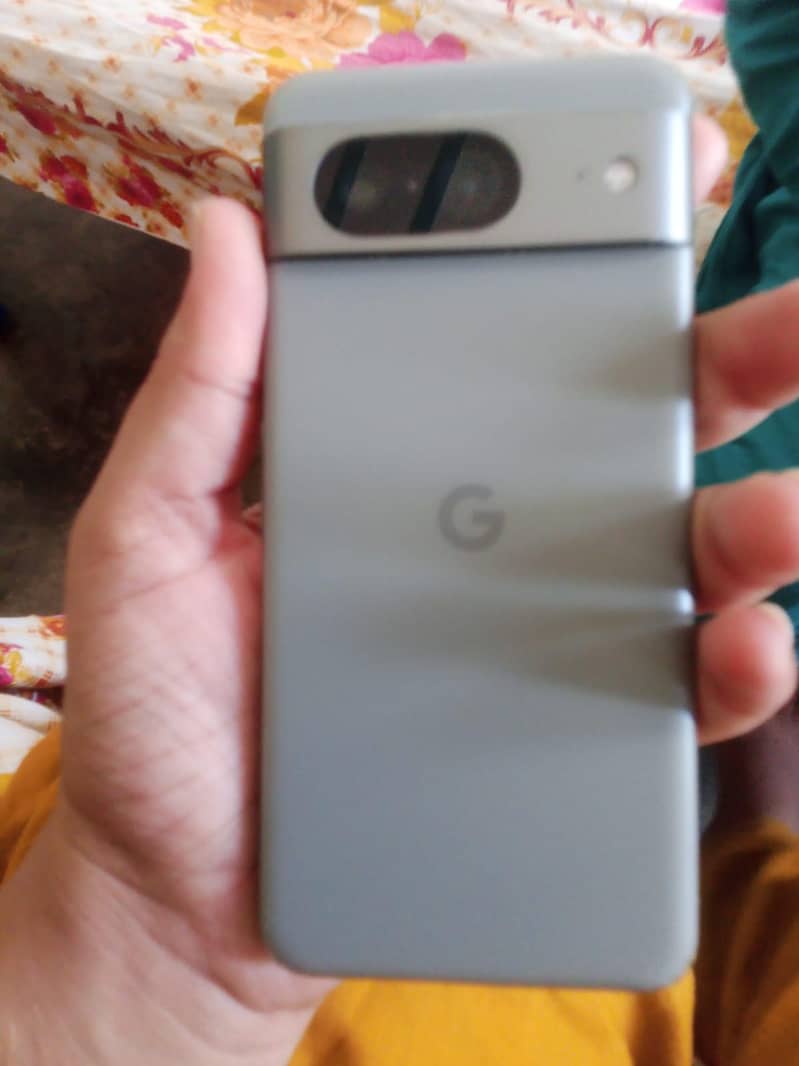 Google Pixel 8 7