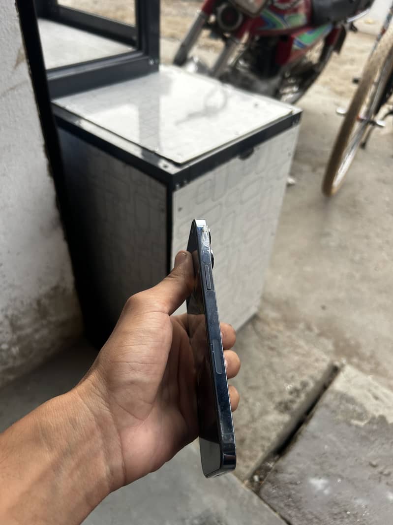 Apple iPhone 13 Pro Max 5