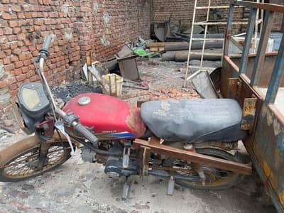 Used rickshaw