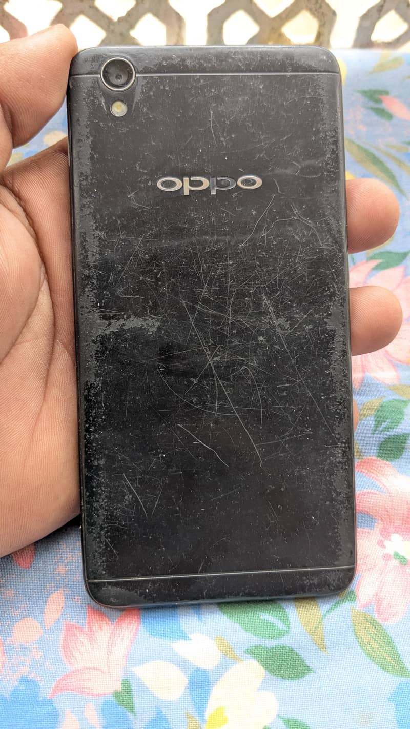 OPPO A37 1