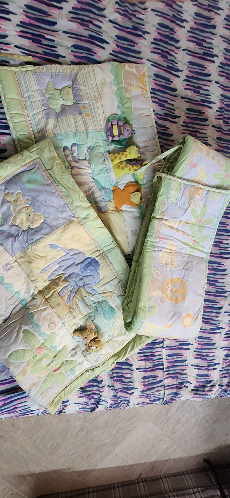 Juniors playpen/foldable cot 5