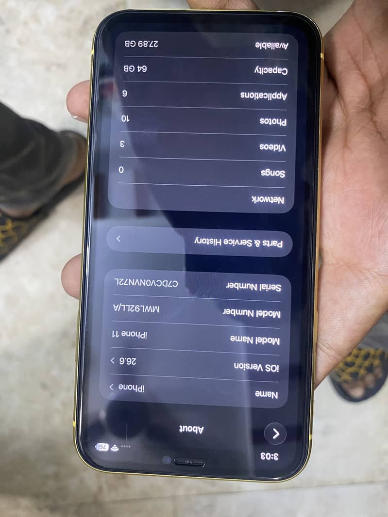 Apple iPhone 11 4