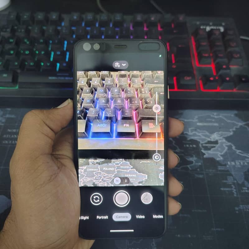 Google Pixel 4 8